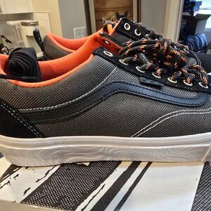 VANS Old Skool Skate Old Skool Spitfire Black/Flame Authentic 100% MENS 10 NEW